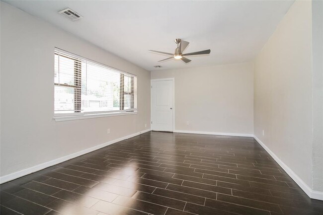 Building Photo - 1811 Westminster Pl