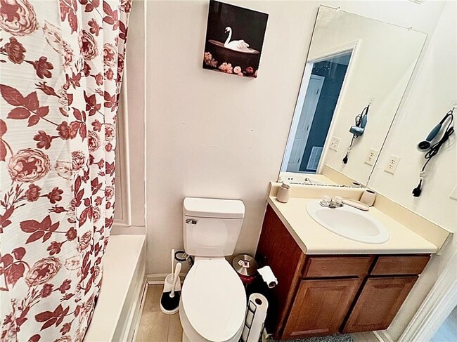 Foto del edificio - 8302 Fairington Village Dr