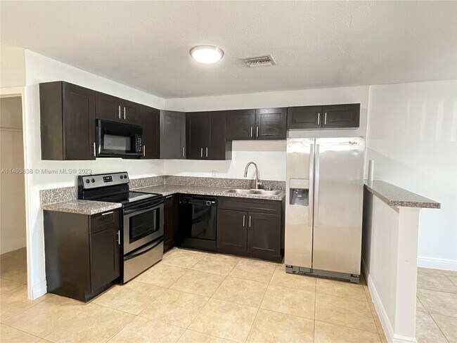 Foto del edificio - 510 NE 37th St