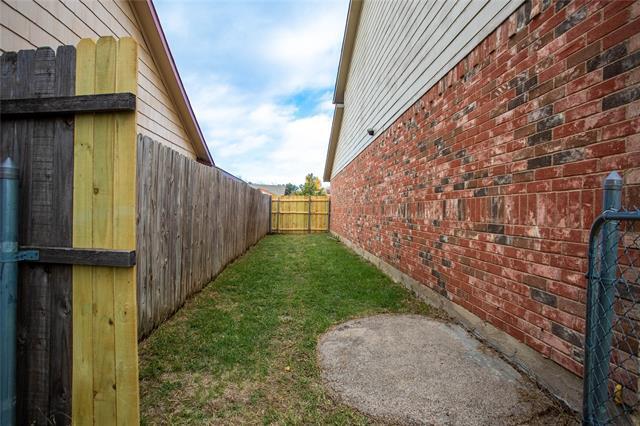 Building Photo - 4656 Bracken Dr