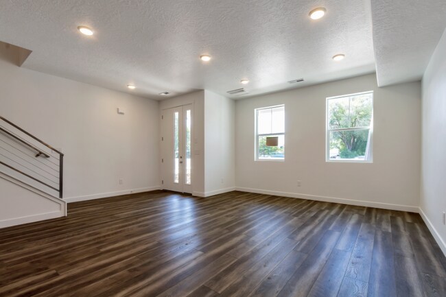Building Photo - 381 E 9000 S