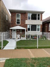 Building Photo - 5830 N Rockwell St