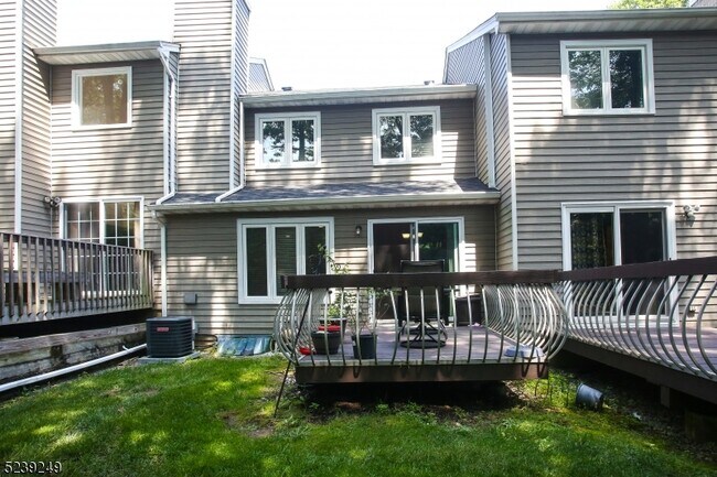 Building Photo - 207 Patriots Rd