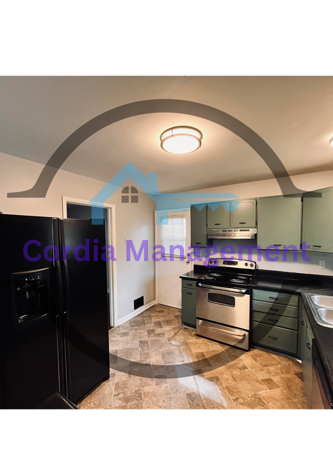 Photo - Lovely 3 bedroom 2 Bath with Garden Green Kitchen House