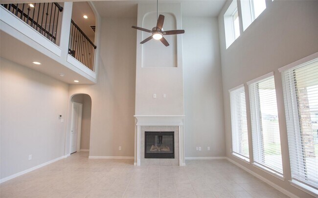 Building Photo - 3530 Lake Bella Megan Dr