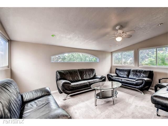 Foto del edificio - 17332 E Crestline Ave