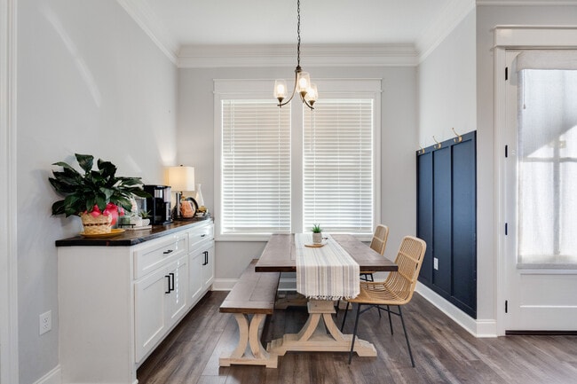 Building Photo - 204 San Sebastian Dr