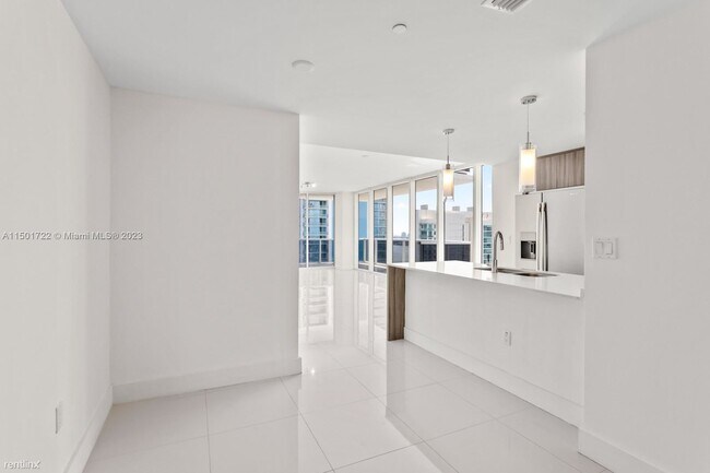 Foto del edificio - 3 br, 2.5 bath Condo - 600 NE 27th St Apt ...