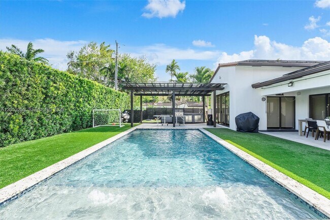 Building Photo - Northeast 96th Street, Miami Shores, FL 33138 - 4 BR 2.5 BA house