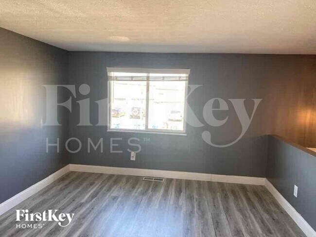 Foto del edificio - 3103 Valleywood Dr