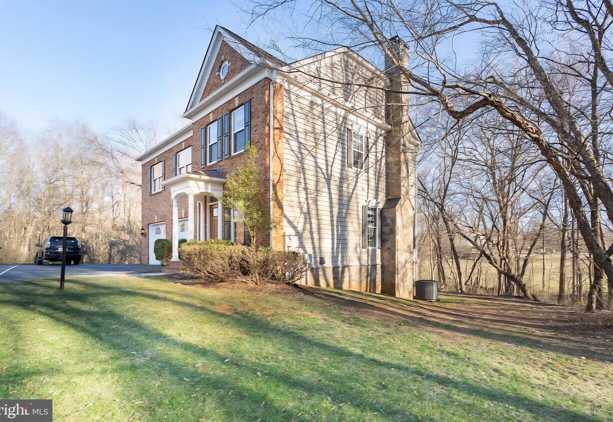 Photo - 41539 Southpaw Pl (Leesburg, VA)