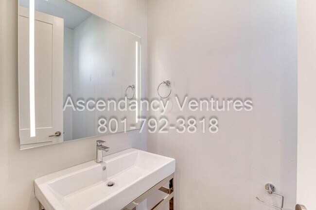 Building Photo - 6356 W Sugarcane Dr