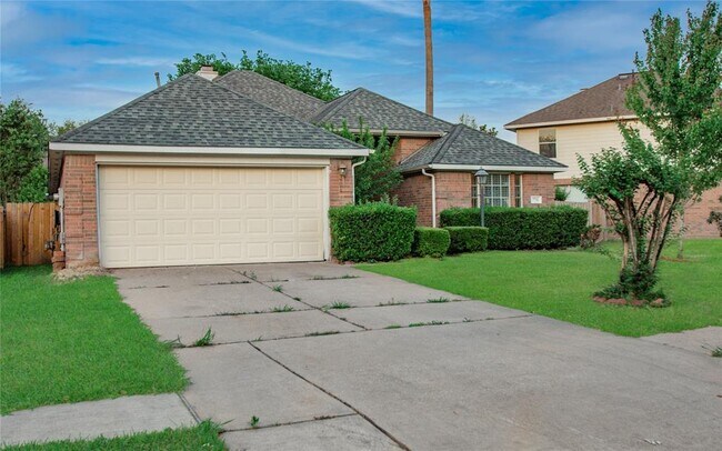 Building Photo - 7731 Las Flores Dr