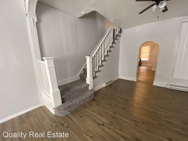 Building Photo - 3 br, 1 bath House - 2235 Dickinson st