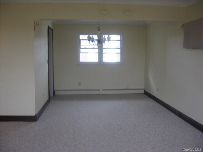 Foto del edificio - 658 W Penn St