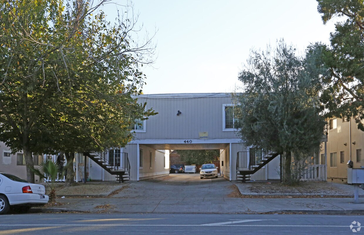 Foto del edificio - 440 S 11th St