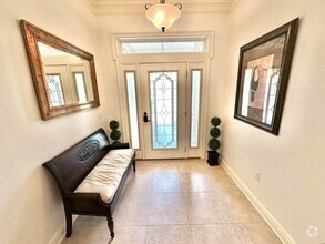 Building Photo - 206 E Pinehurst Dr