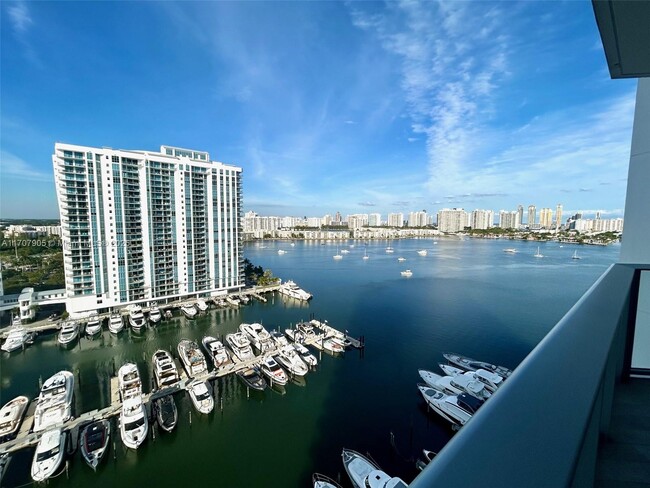 Building Photo - 17111 Biscayne Blvd