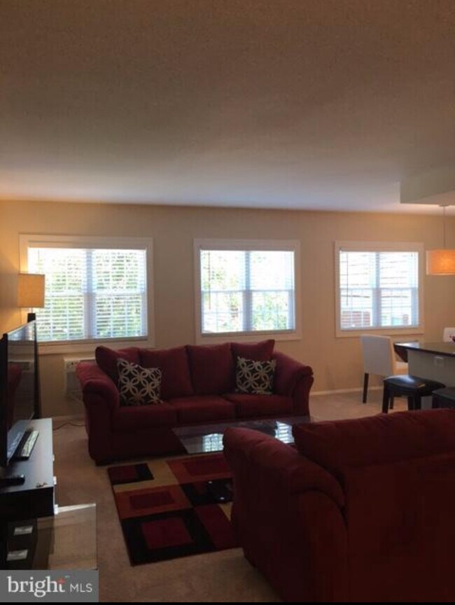 Foto del edificio - 3701 Gunston Rd