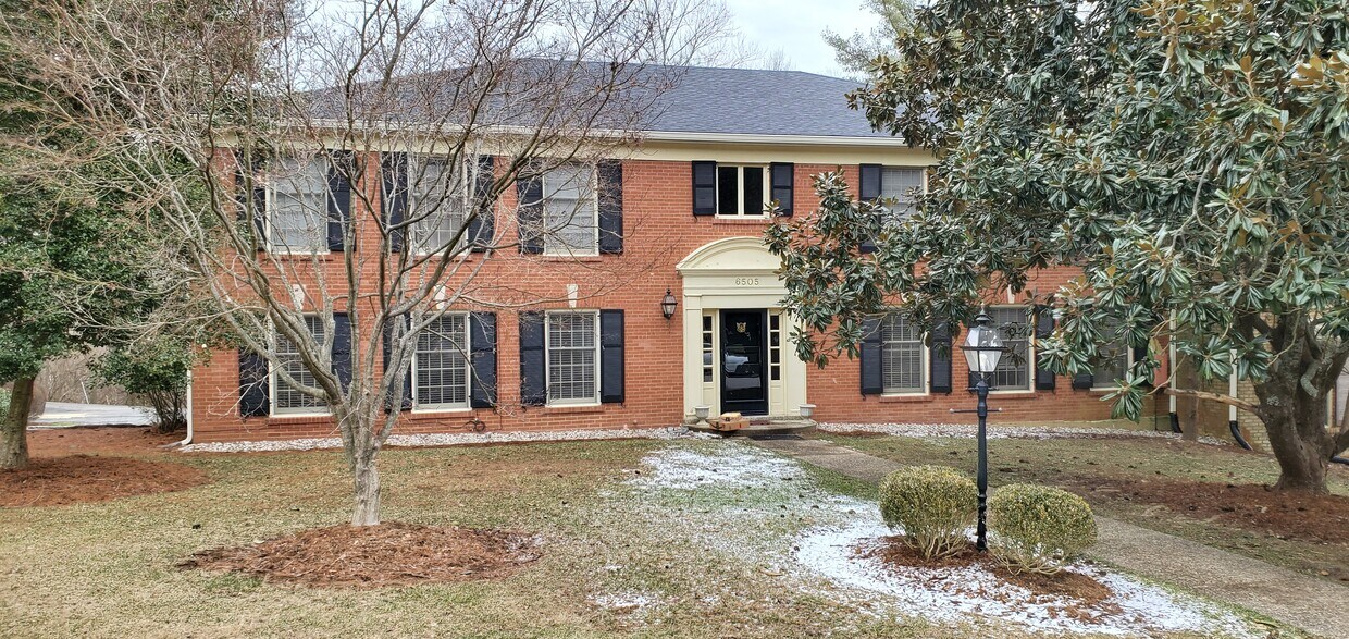 Primary Photo - 6505 Deep Creek Dr