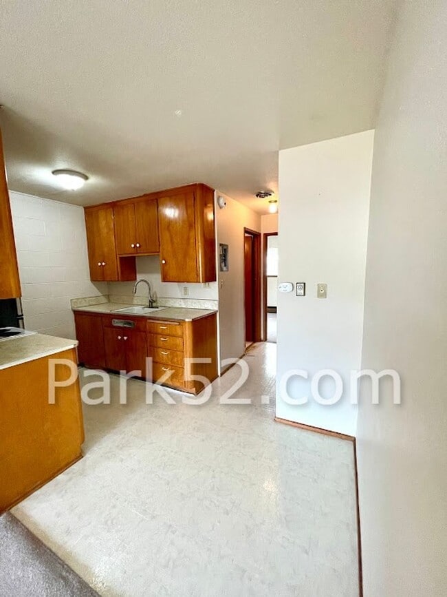 Building Photo - 3402 S 54th St