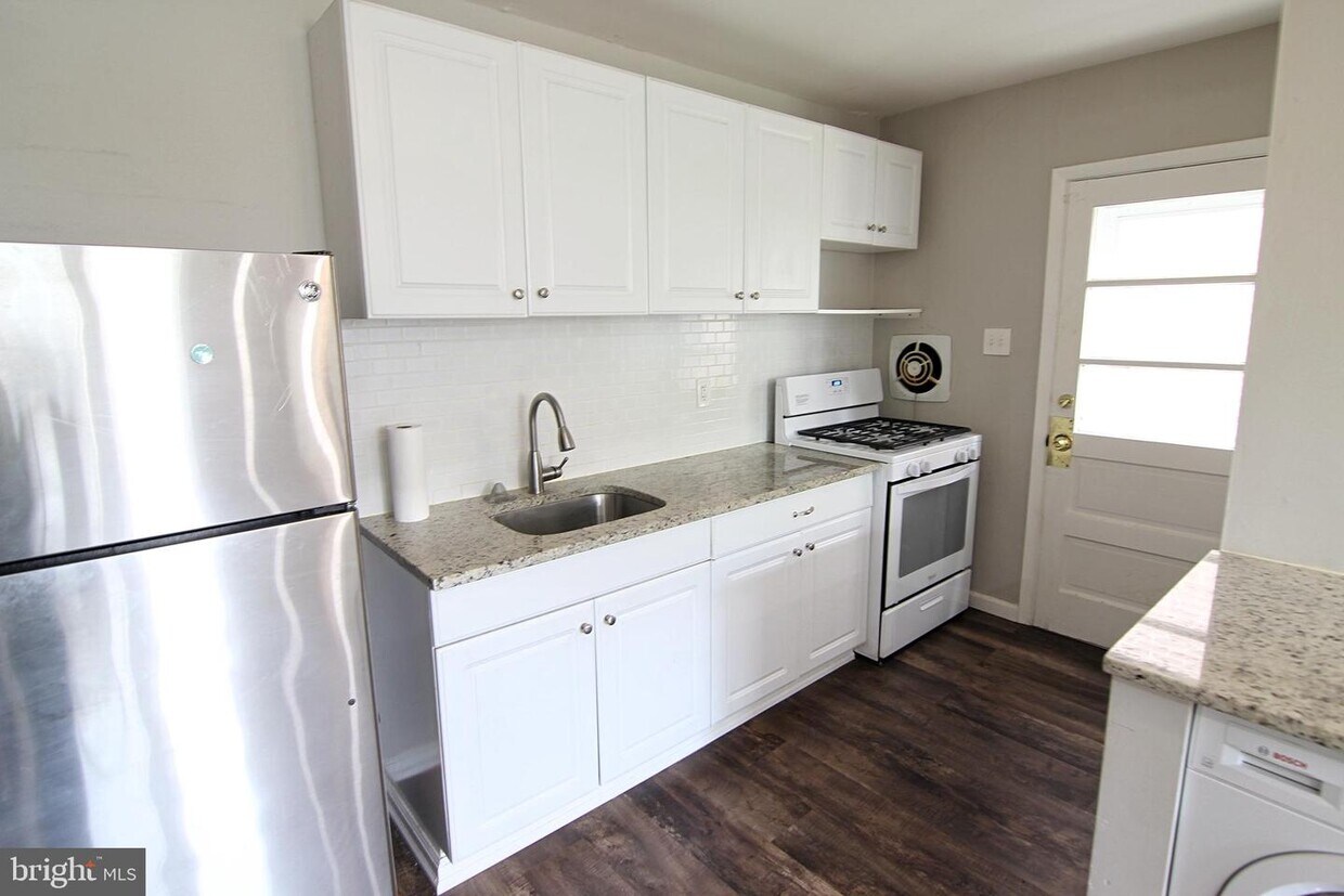 120 W 2nd Ave Unit 2, Conshohocken, PA 19428 Room for Rent in