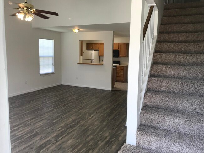 Building Photo - 1406 N Frideriki Dr