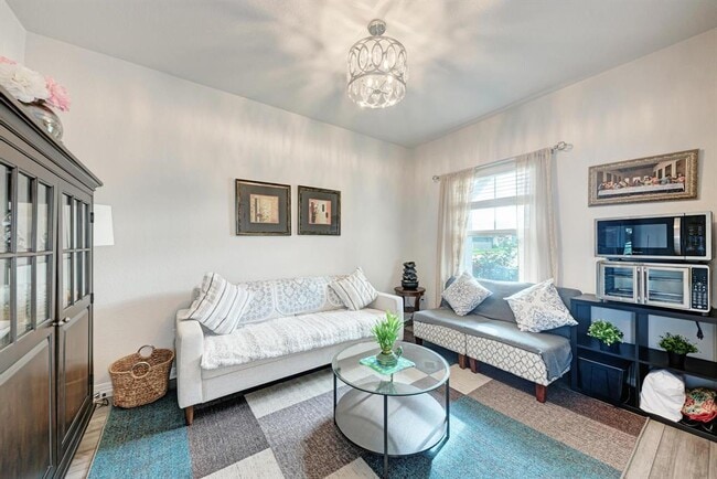 Building Photo - 1646 Homestead Farms Dr