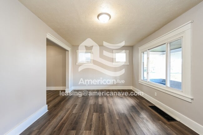 Foto del edificio - 1121 Reservoir St