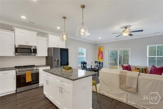 Building Photo - 5794 Ogeechee Rd