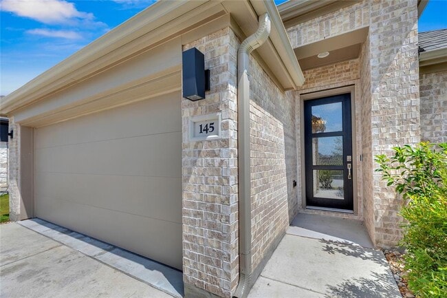 Building Photo - 145 Plumbago Loop