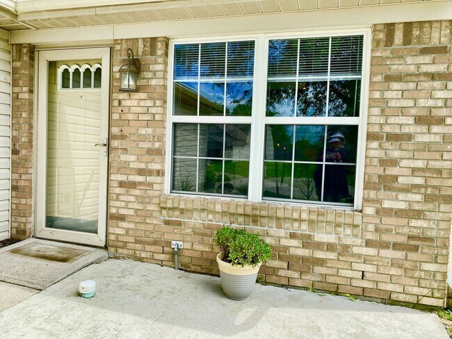 Foto del edificio - Great 3 Bedroom 2 Bathroom Ranch Style Hom...
