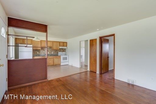 Building Photo - 2073 Philomene Blvd