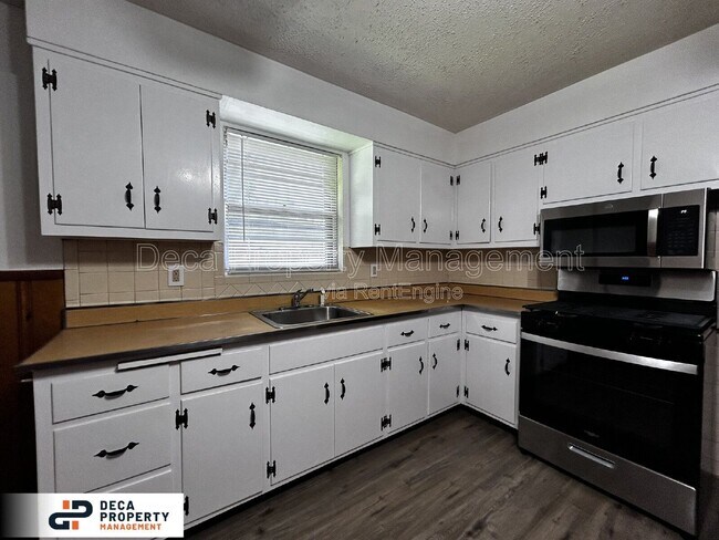 Foto del edificio - 2312 Shields Ave