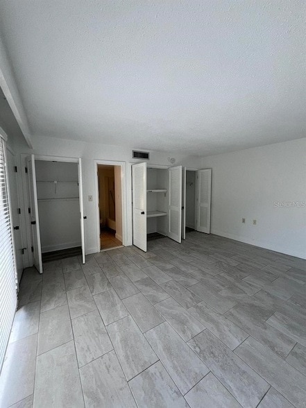 Foto del edificio - 2220 Burnway Rd