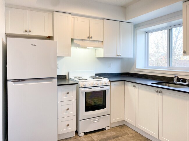 Photo du bâtiment - 625 Borthwick Ave