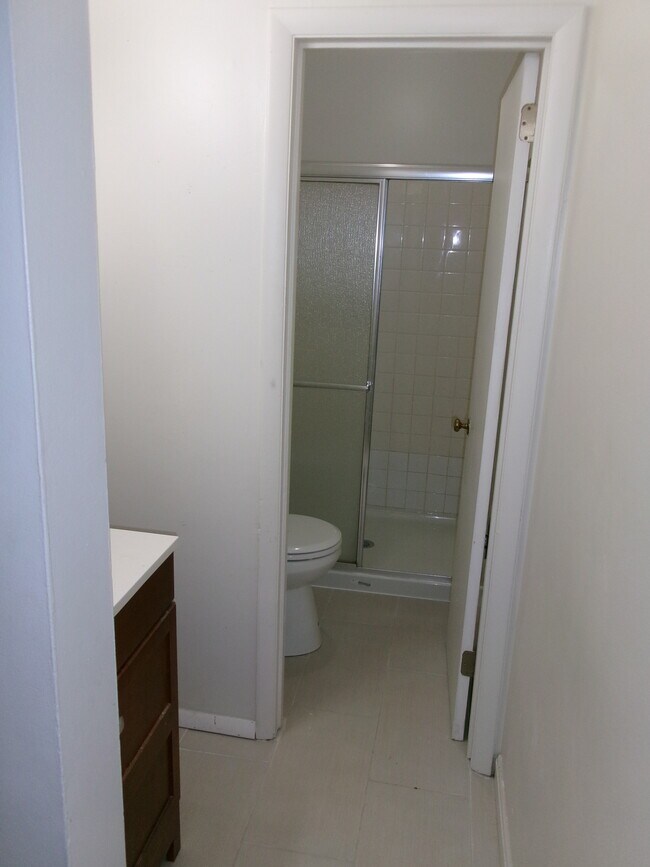 Foto del edificio - 17625 Larchmont Ter