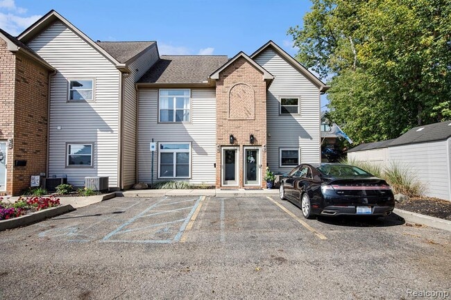 Building Photo - 40 Park Island Dr