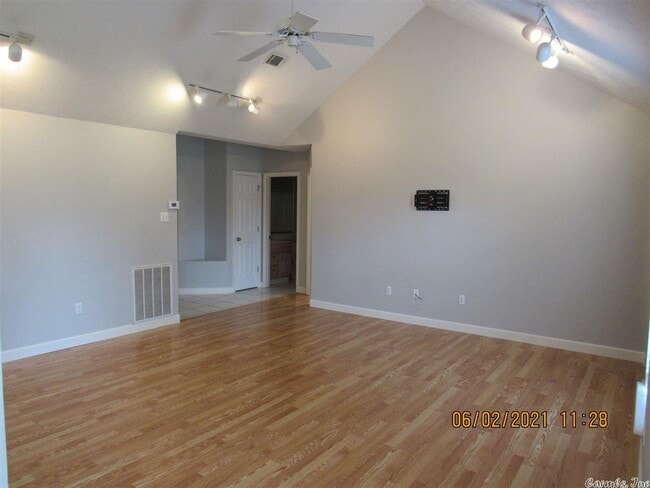 Building Photo - 4555 Oregon Trail