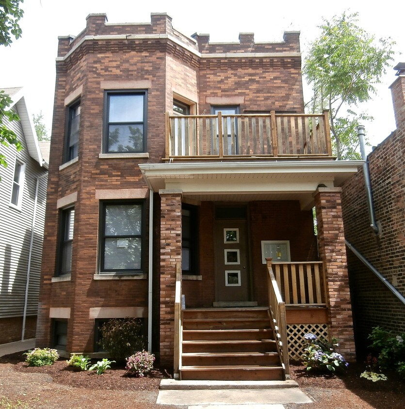 Primary Photo - 5407 N Ravenswood Ave
