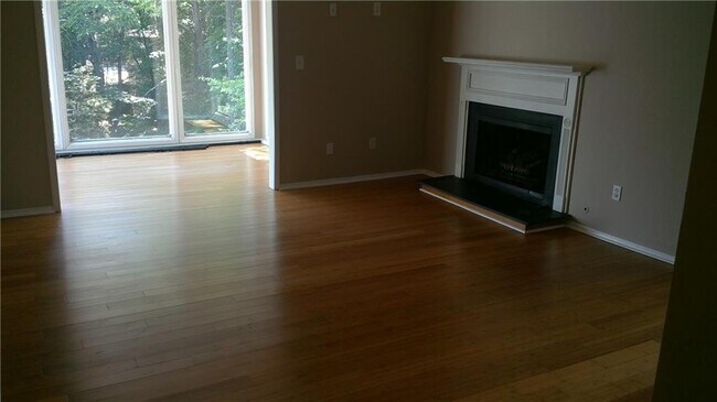 Foto del edificio - 2109 Augusta Dr