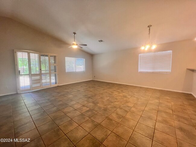 Building Photo - 2875 W Simplicity Dr