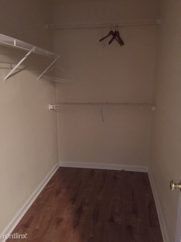 Building Photo - 3 br, 2 bath House - 1436 Wellesley Circle