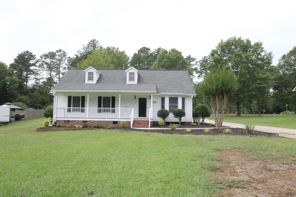 Primary Photo - Exclusively Offered by Muse Realty, LLC