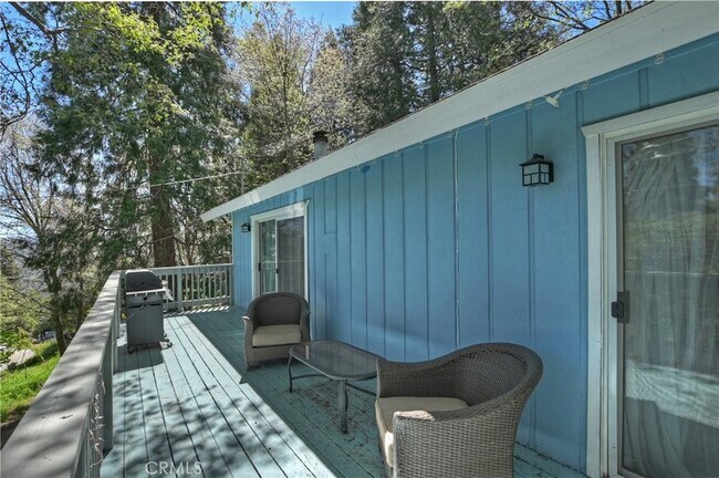 Building Photo - 22365 Pine Dr
