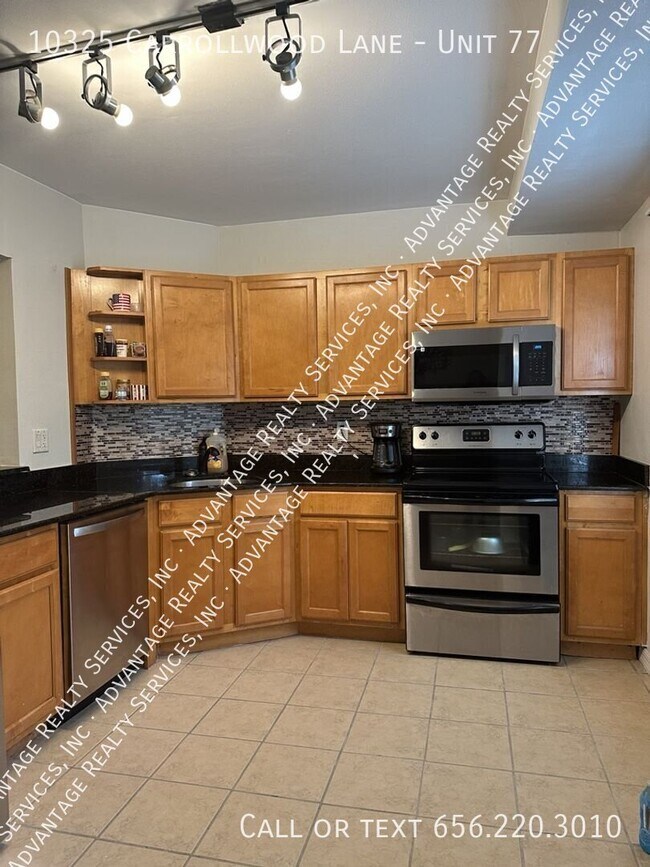 Foto del edificio - 10325 Carrollwood Ln
