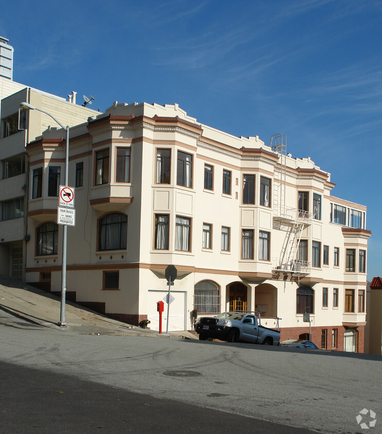 Primary Photo - 988 Broadway