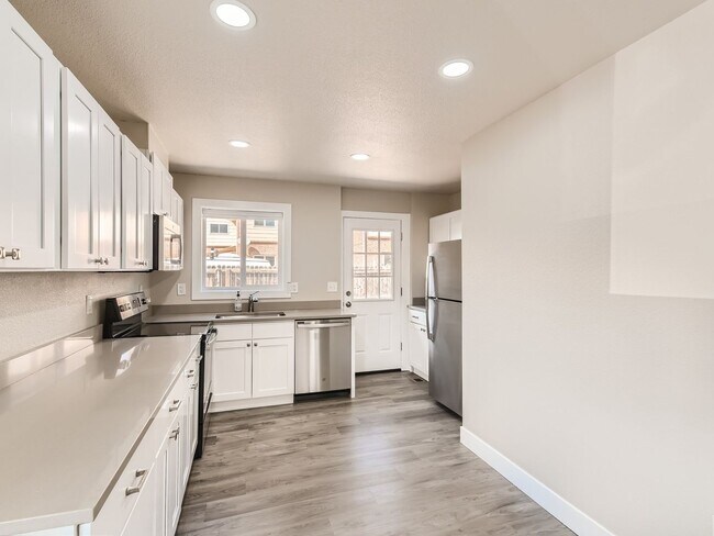 Foto del edificio - Hale neighborhood duplex w/large patio for...