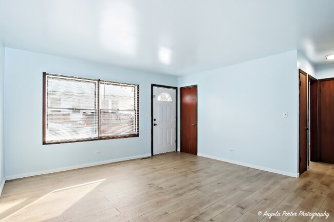 Foto del edificio - 831 Washington St