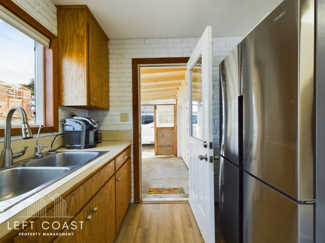 Foto del edificio - 1033 NW Inlet Ave